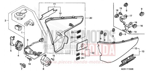 COUVERCLE LATERAL VT600CW de 1998